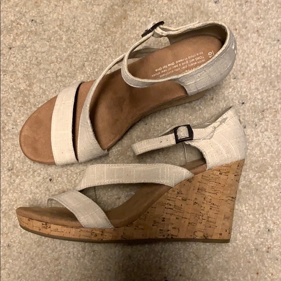 TOMS wedges - Picture 2 of 6